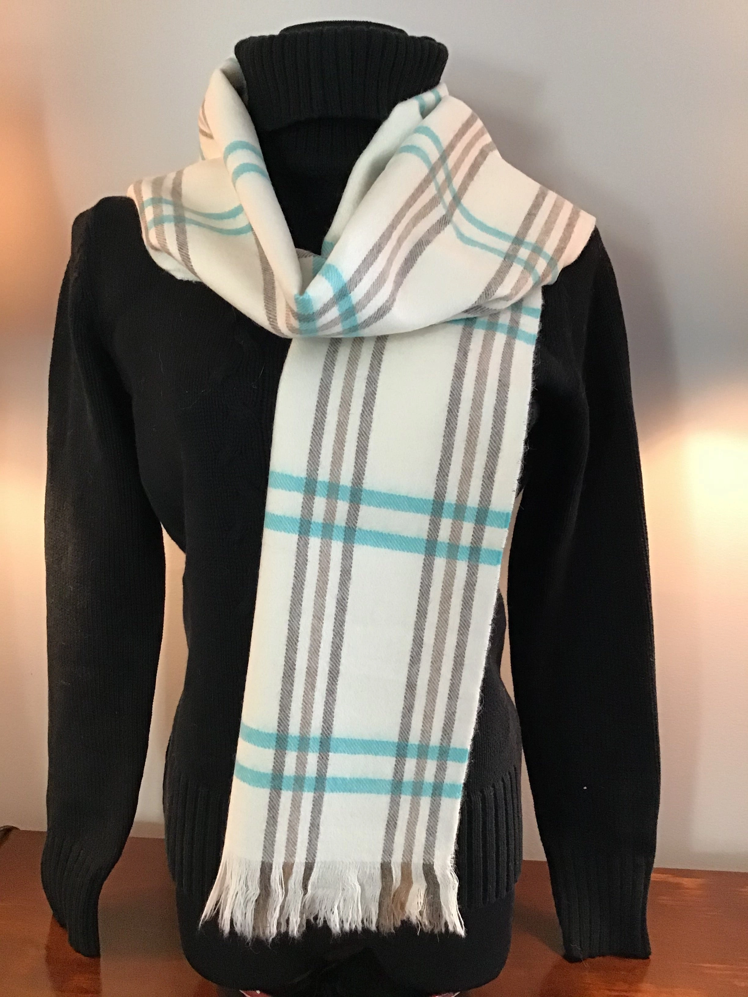 Luxuriously Soft Alpaca Scarf – Wrap Yourself in Cloud-Like Comfort!