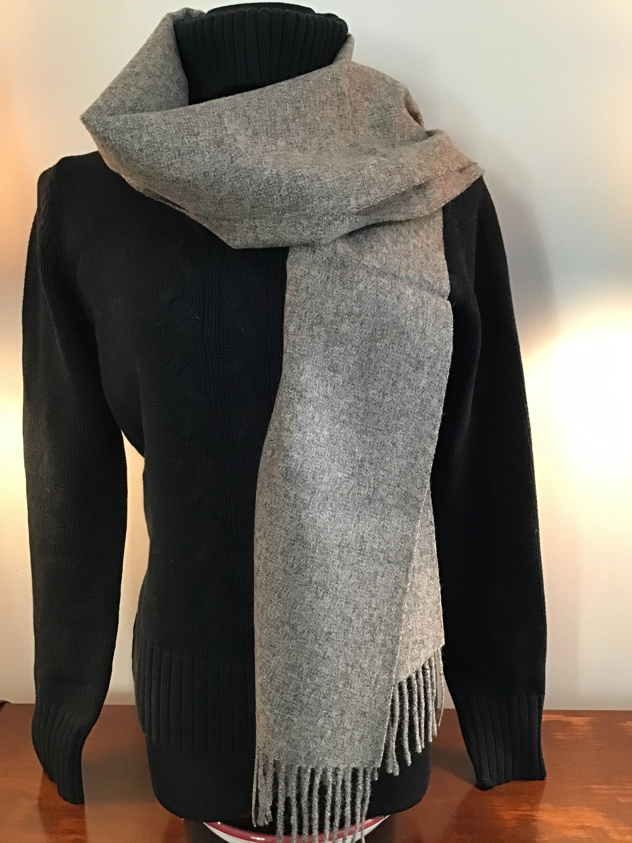 Cozy Luxe Alpaca Scarf: Wrap Yourself in Supreme Softness & Warmth!